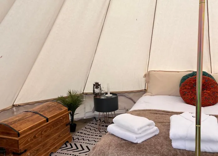 Mullichain Glamping Luxe tent St Mullins
